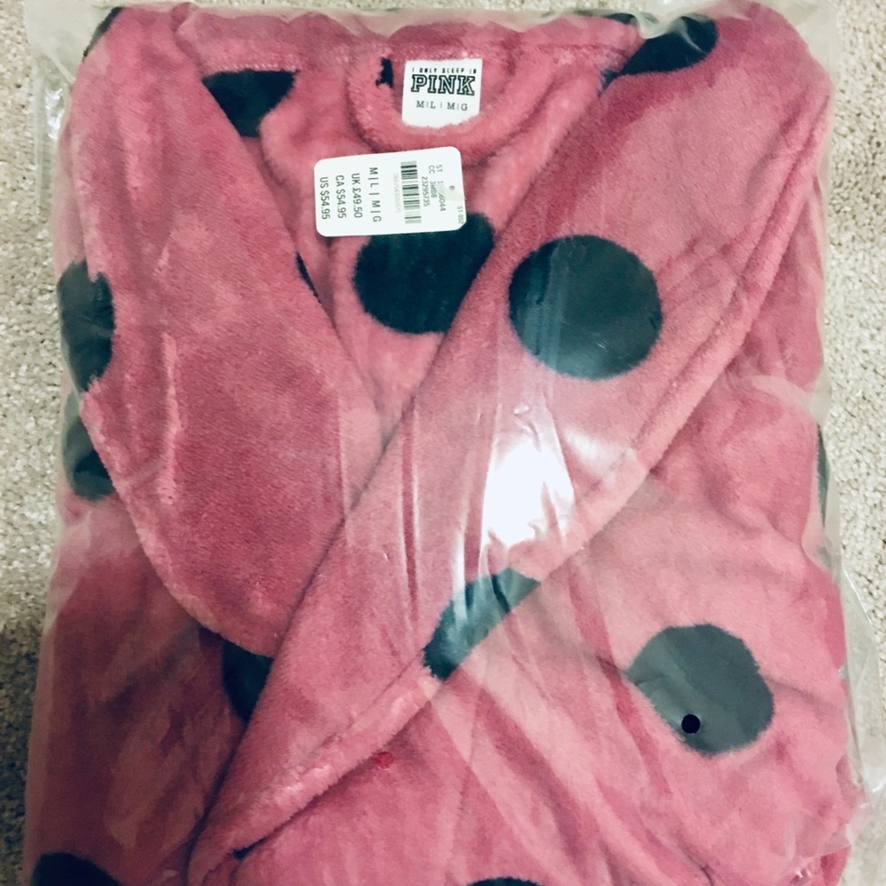 Victoria secret PINK robe! NWT Size M/L